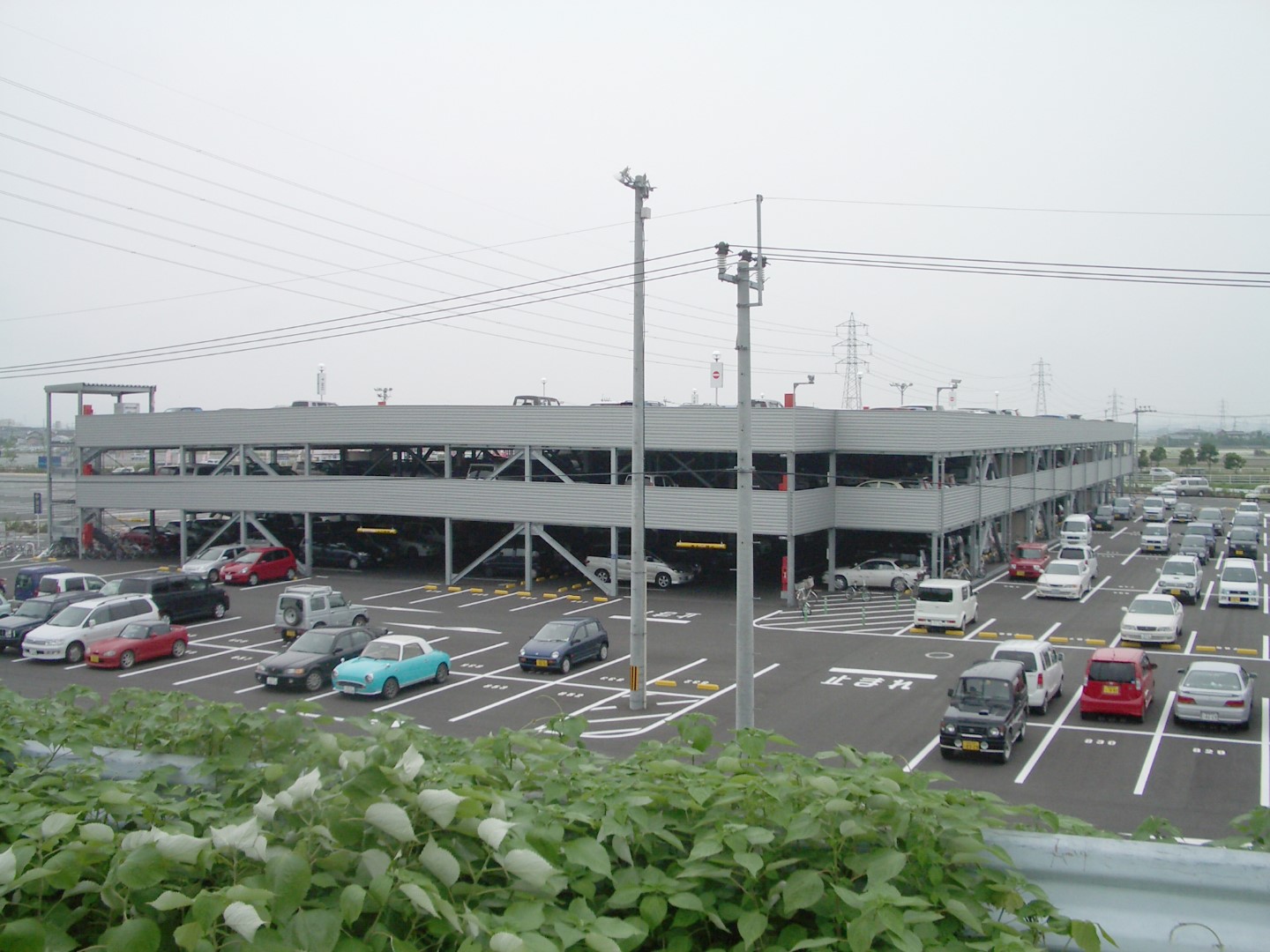 熊本県内某物販店舗駐車場