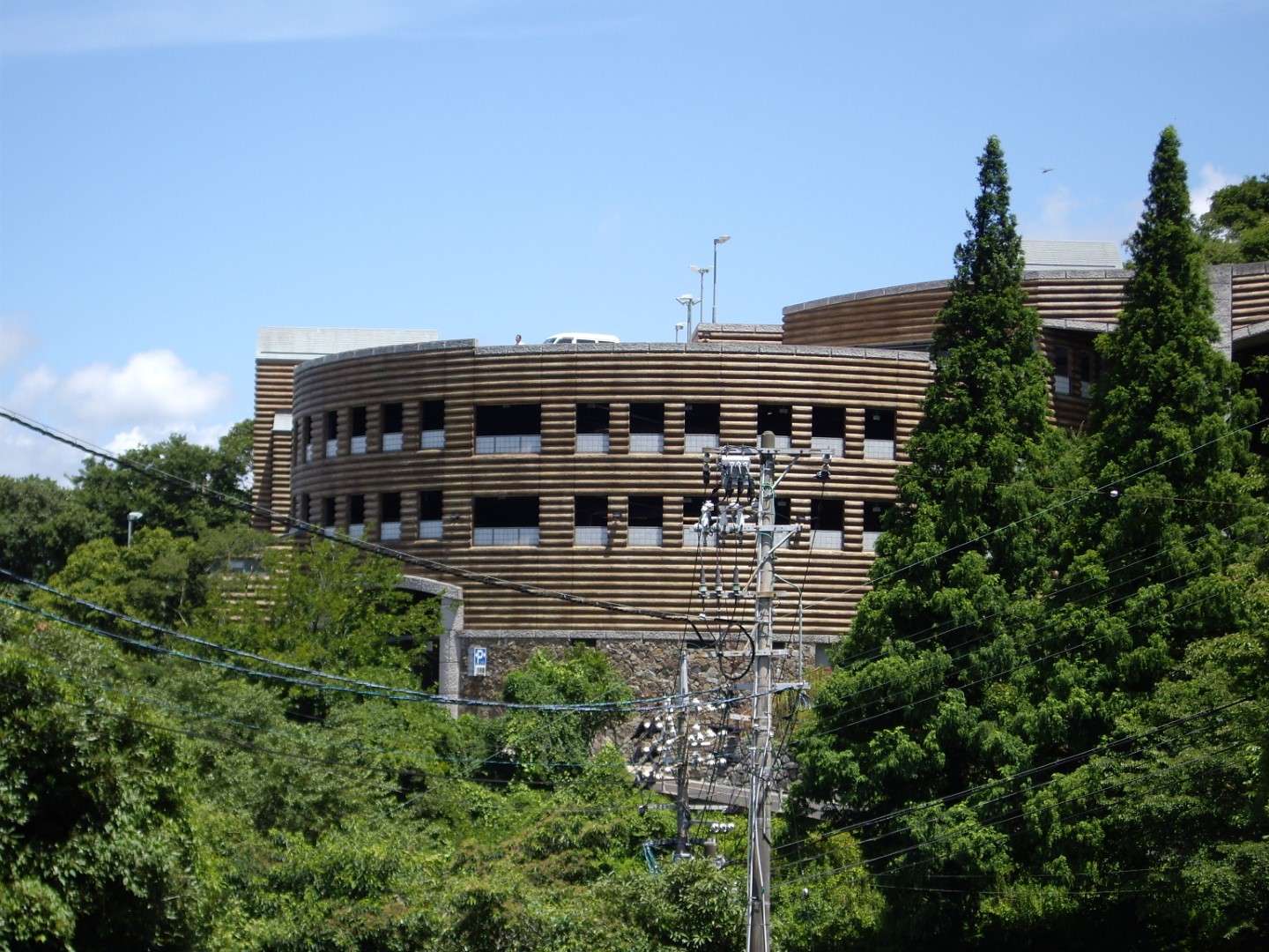 山口県内某時間貸し駐車場