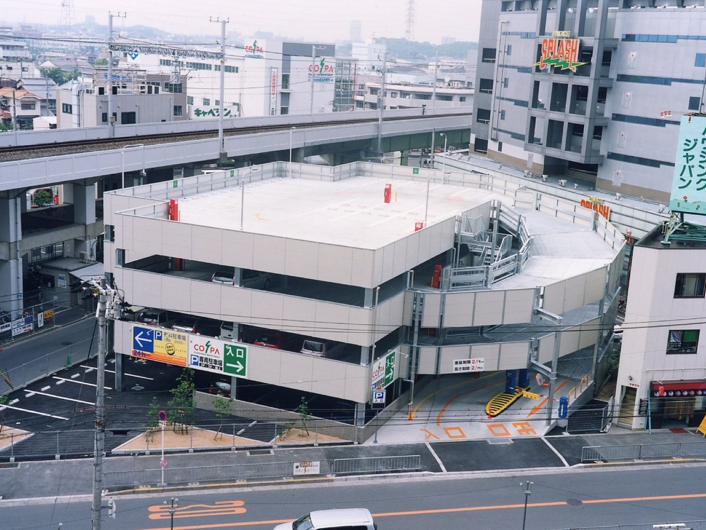 某大学病院駐車場