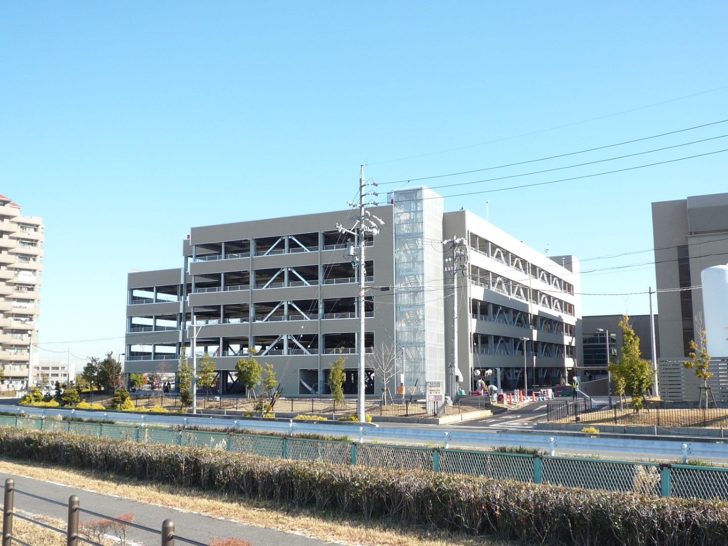 某厚生連病院駐車場