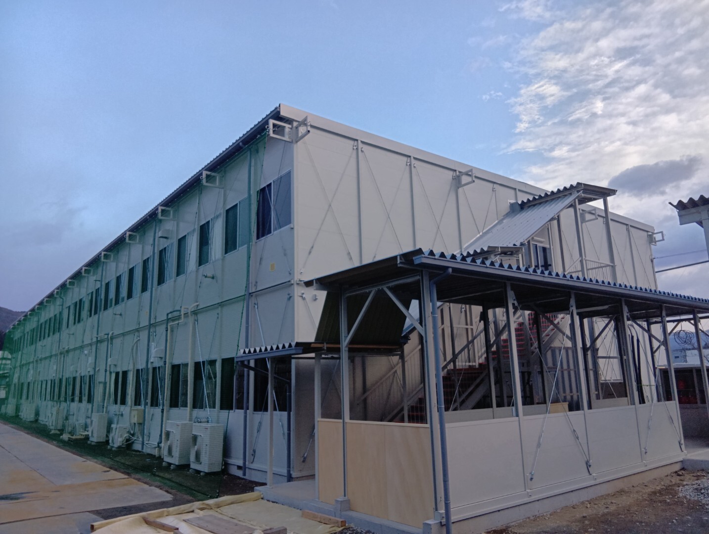 長野県岡谷市仮設校舎